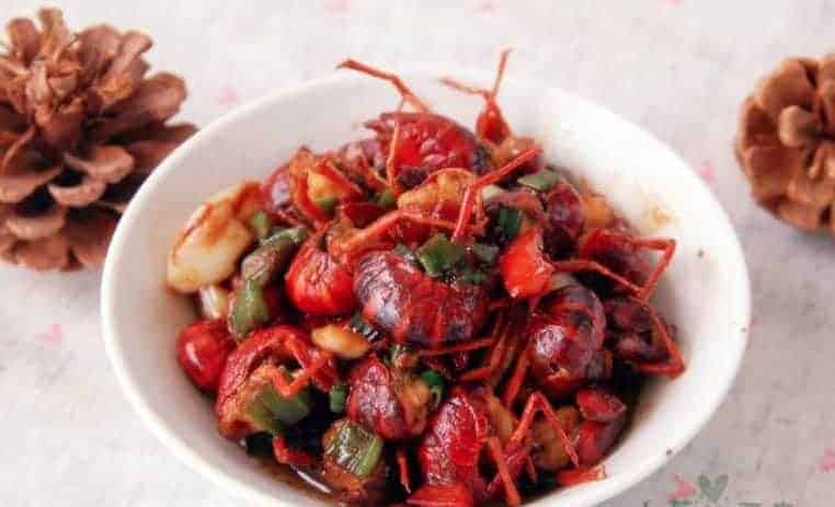 Braised Crayfish with Broad Bean Paste Recipe