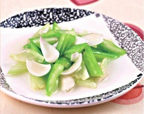 Chinese Sauteed  Lily Bulbs and Celery Recipe