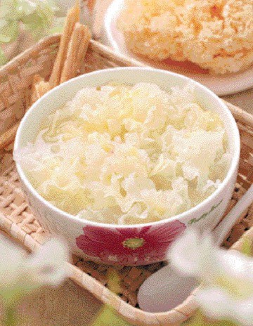 Easy White Fungus Quail Egg Soup Recipe