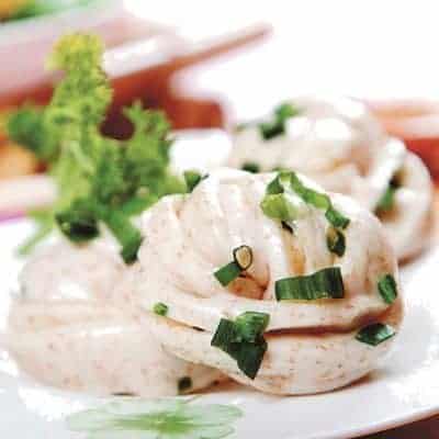 Green Onions and Oat Twisted Roll Recipe