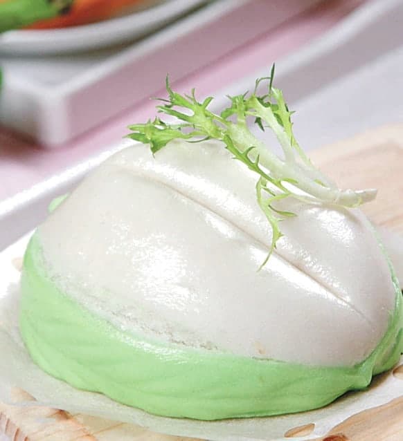 Easy Steamed Lotus Paste Bun Recipe