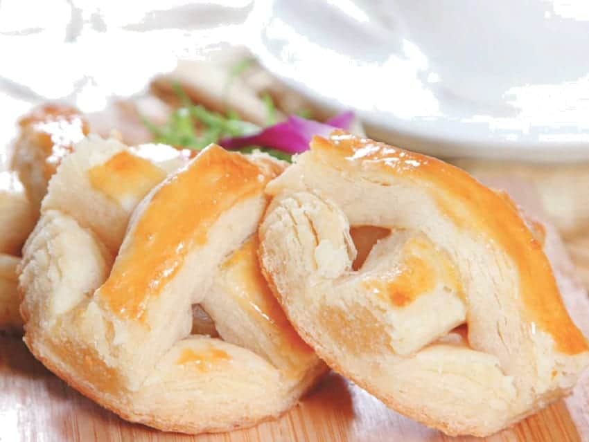 Special Lotus Pastes Pastry Recipe