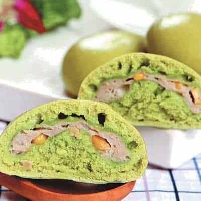 Steamed Spinach Flavour Corn Bun Recipe