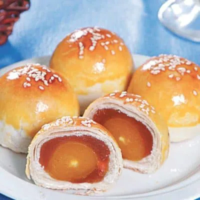 Sweetened Bean Paste Egg Yolk Pastry Recipe