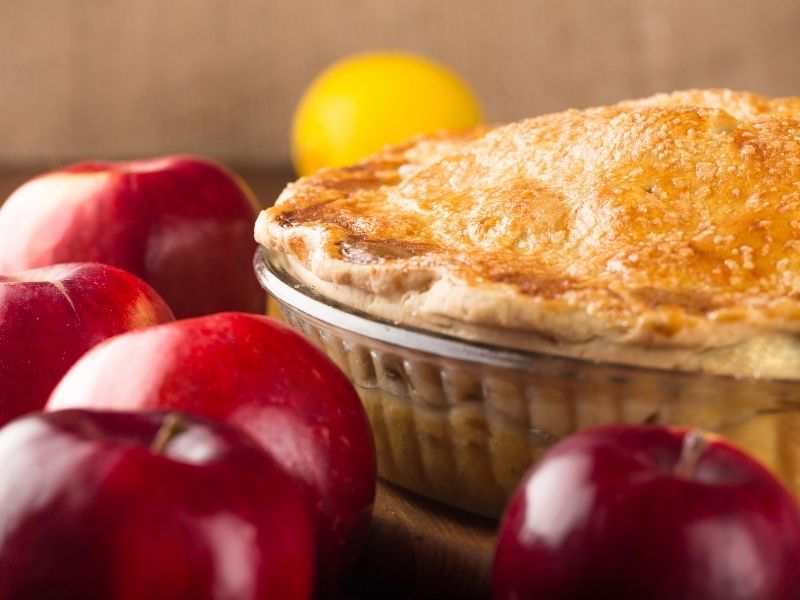 Apple Pie Crust Baking