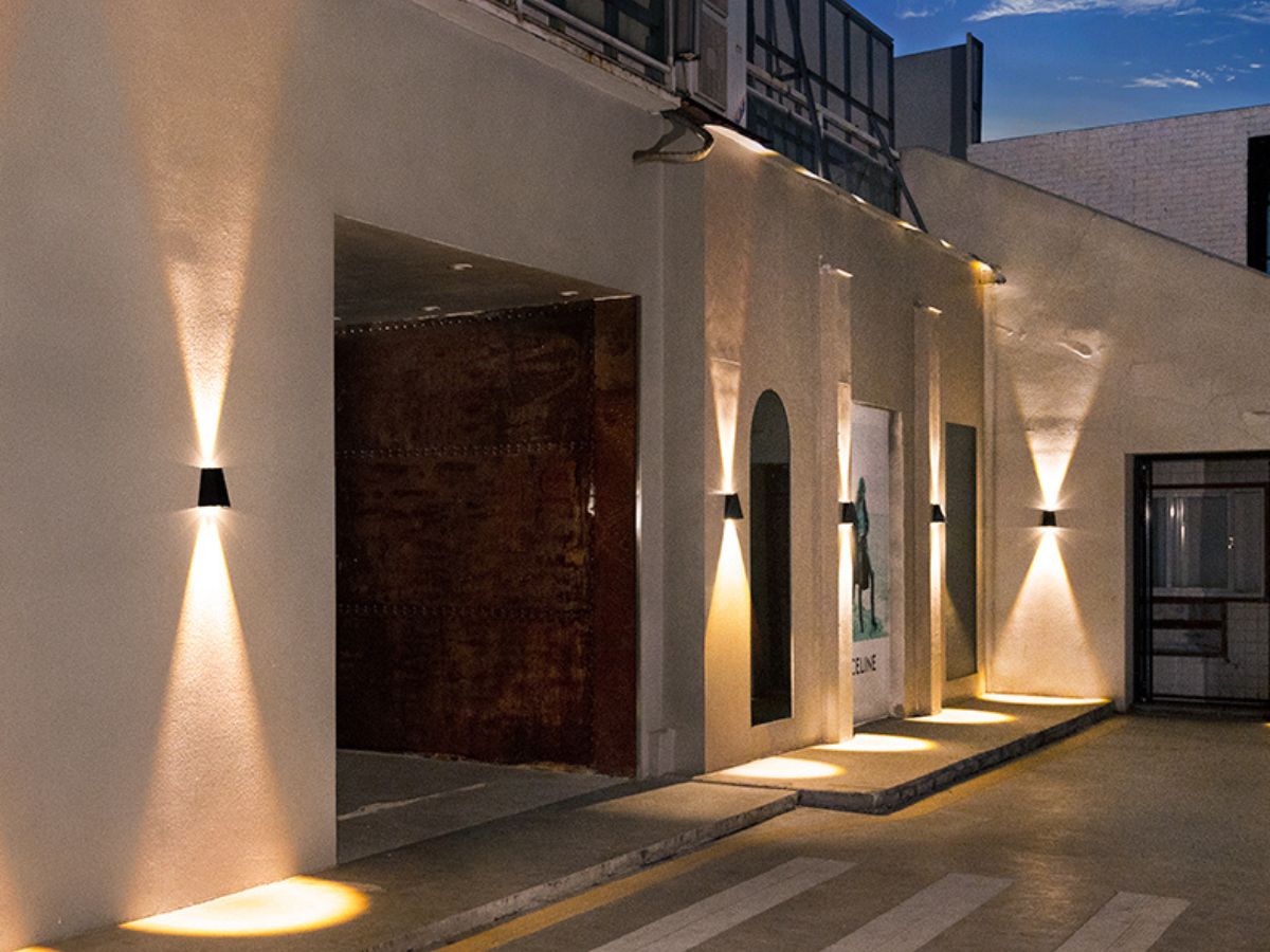 Top 10 Best Outdoor Wall Lighting Reviews